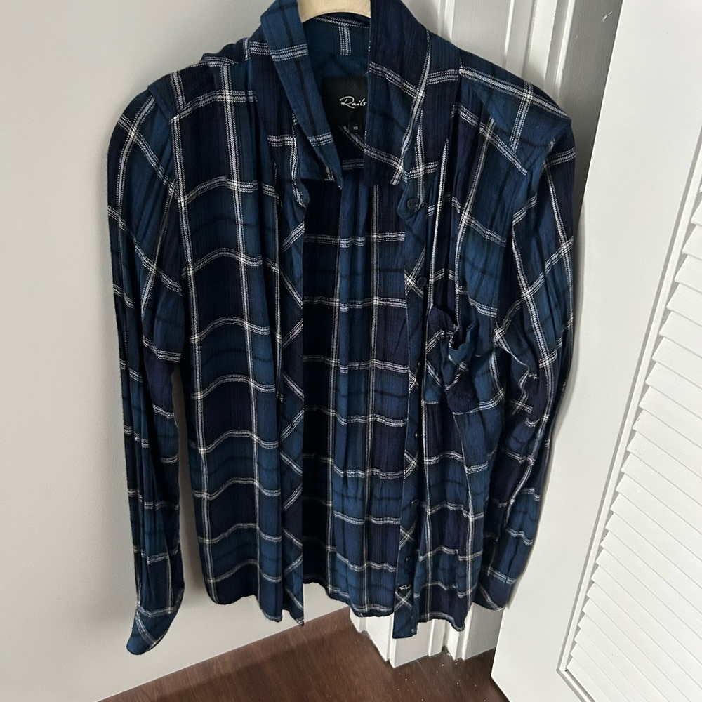 Rails navy shirt